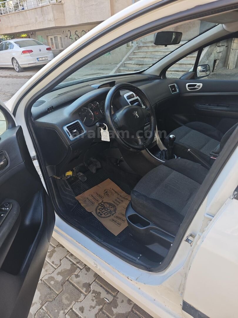 Sahibinden Peugeot 307 1.6 HDi Comfort 2006 Model Beyaz 3