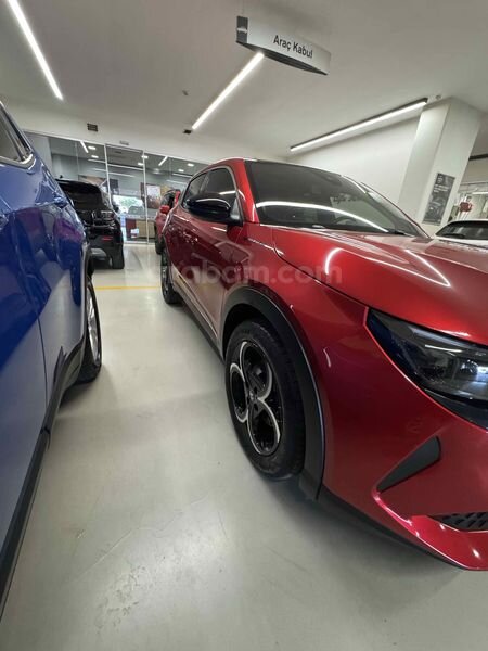 Sahibinden Alfa Romeo Junior Ibrida 1.2 speciale 2024 Model 2