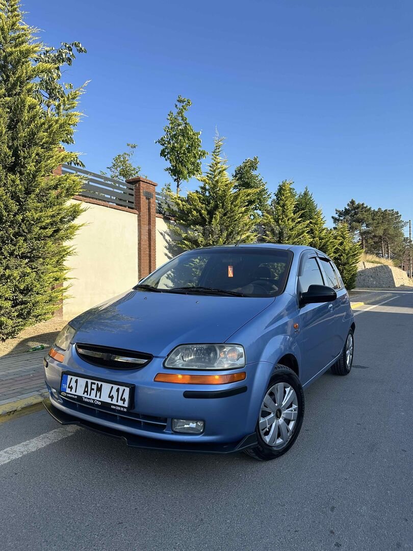 Temiz 1.4 16V SX Safkan benzinli yeni muayeneli düşük km 1