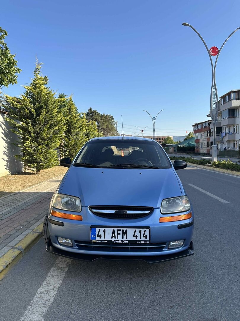 Temiz 1.4 16V SX Safkan benzinli yeni muayeneli düşük km 3
