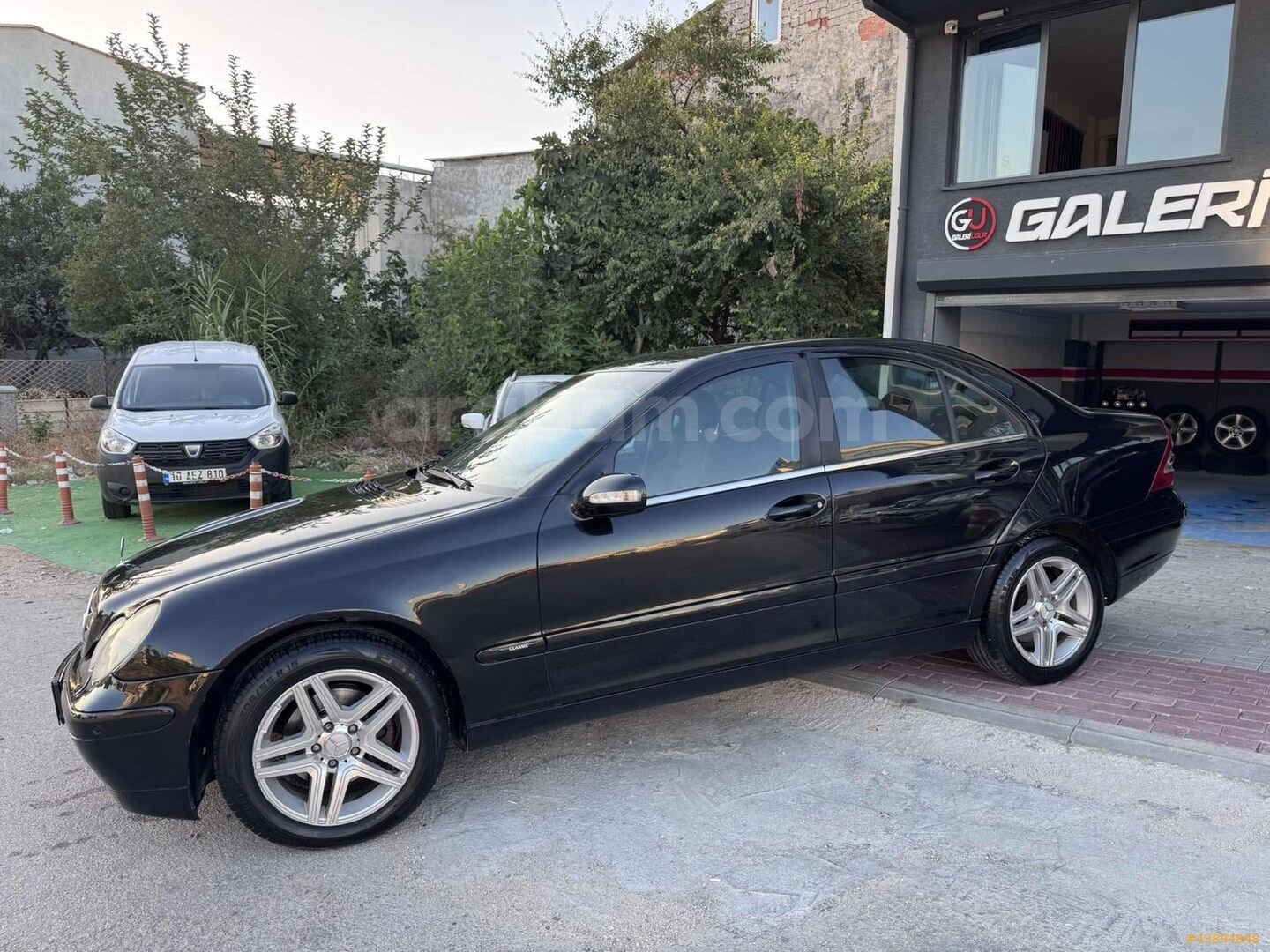 Galeriden Mercedes - Benz C 220 CDI Classic 2002 Model Bursa 409.000 km Siyah 6