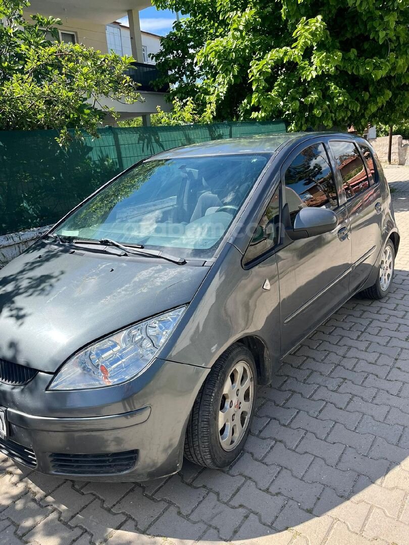 Sahibinden Mitsubishi Colt 1.3 Inform 2005 Model 2