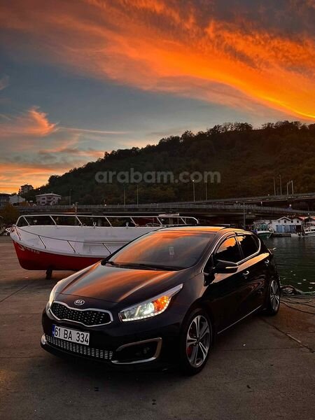 Sahibinden Kia Ceed 1.6 CRDi Premium 2015 Model