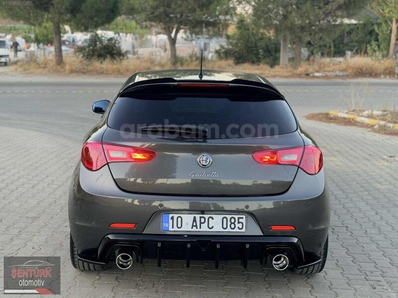 ŞENTÜRK'ten~ALFA ROMEO GİULİETTA~EMSALSİZ TEMİZLİKTE~DEĞİŞENSİZ 6