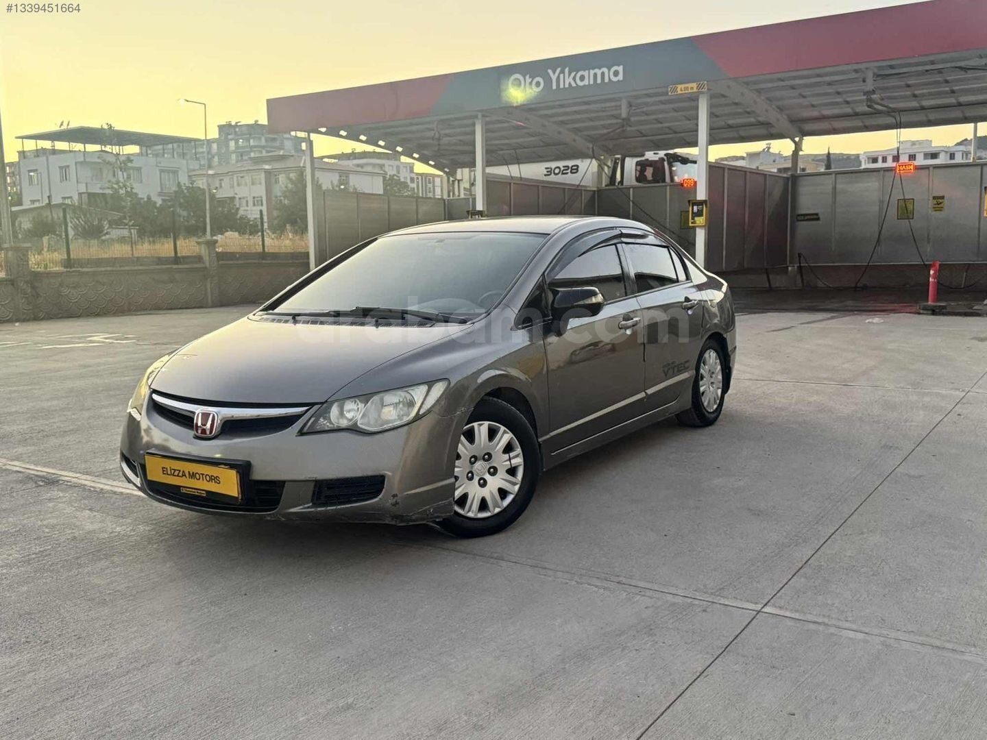 Galeriden Honda Civic 1.6i VTEC Dream 2007 Model Adıyaman 247.000 km Füme 6