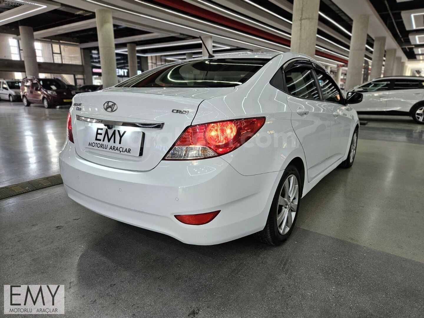 Galeriden Hyundai Accent Blue 1.6 CRDI Prime 2016 Model Ankara 200.000 km Beyaz 6