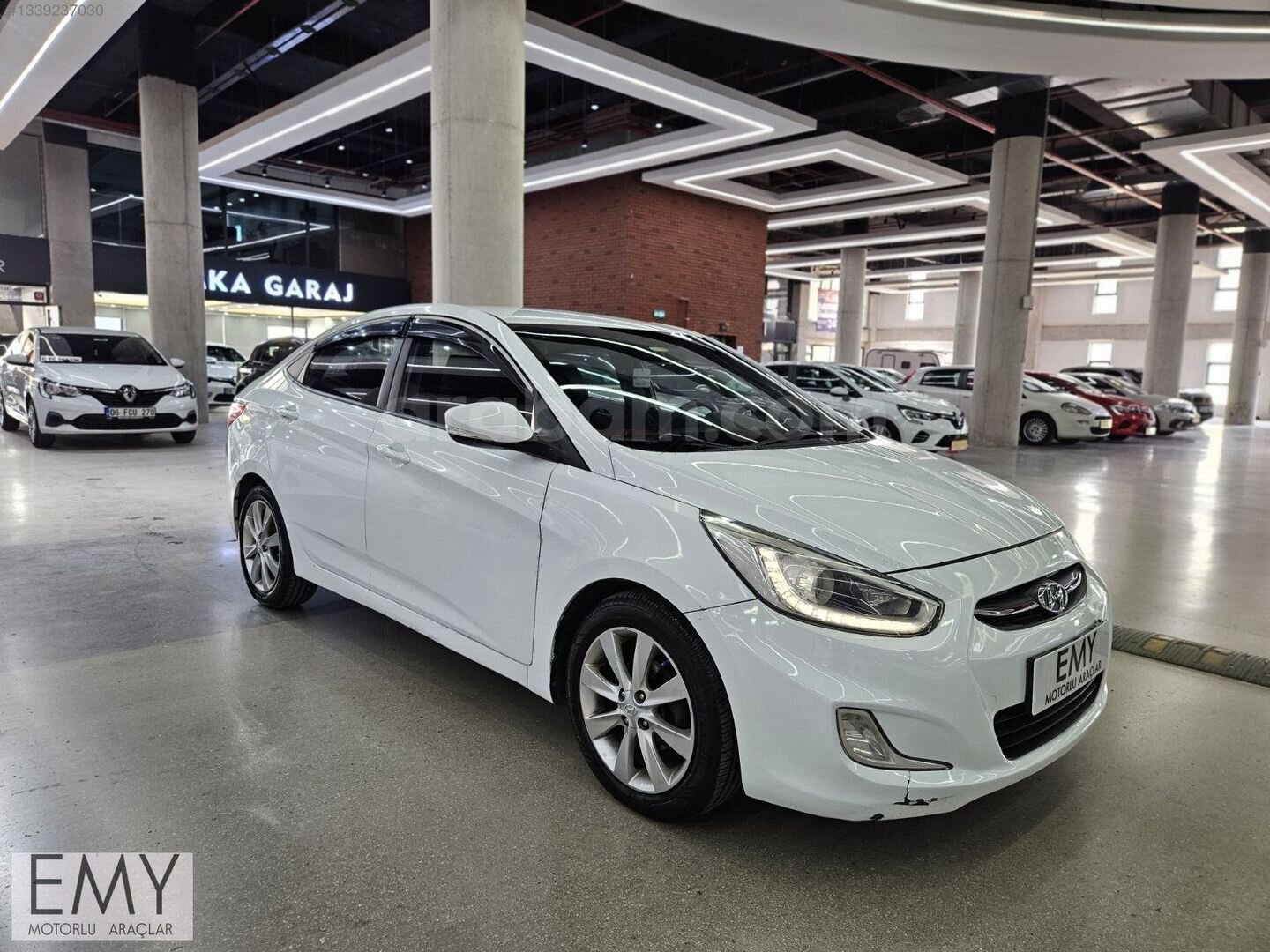 Galeriden Hyundai Accent Blue 1.6 CRDI Prime 2016 Model Ankara 200.000 km Beyaz 1