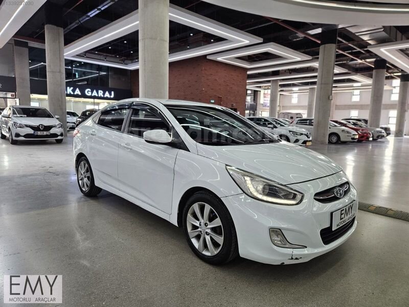 Galeriden Hyundai Accent Blue 1.6 CRDI Prime 2016 Model Ankara 200.000 km Beyaz