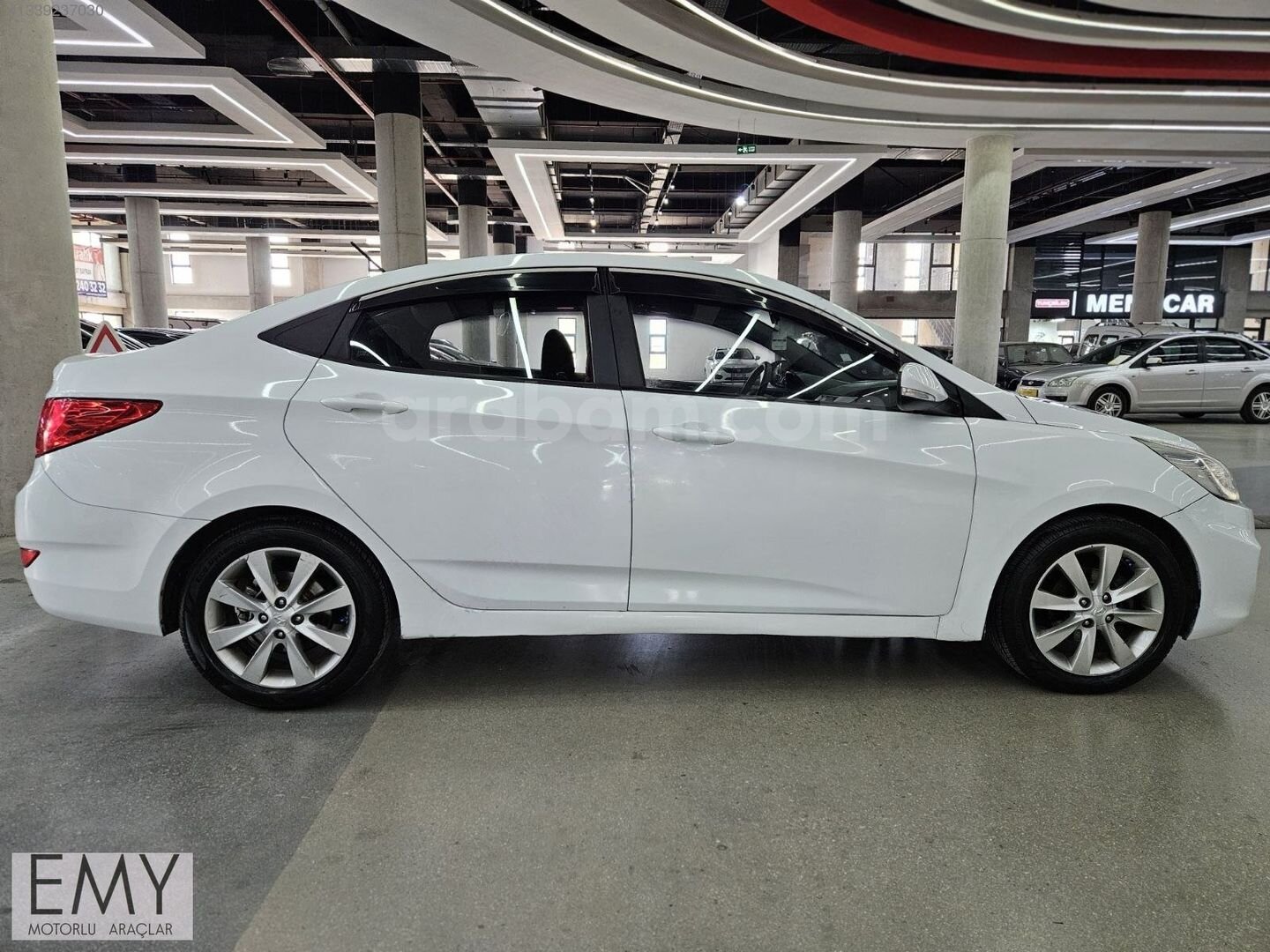 Galeriden Hyundai Accent Blue 1.6 CRDI Prime 2016 Model Ankara 200.000 km Beyaz 5