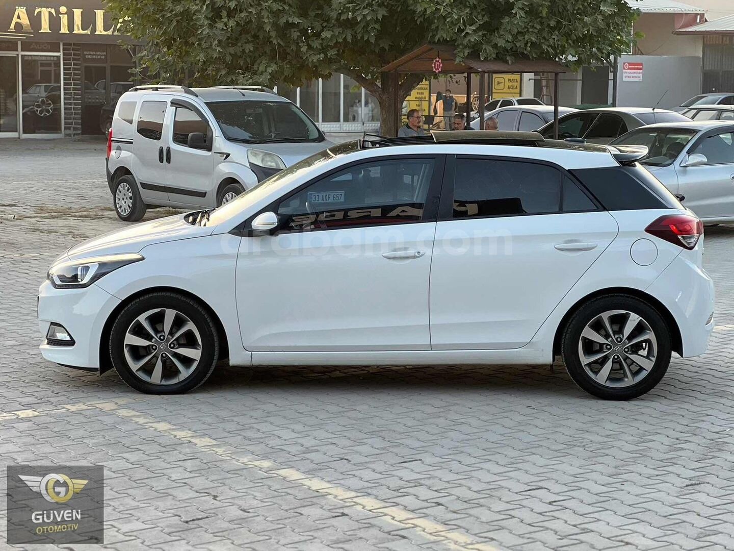 Galeriden Hyundai i20 1.4 MPI Style 2014 Model Kahramanmaraş 153.000 km Beyaz 3