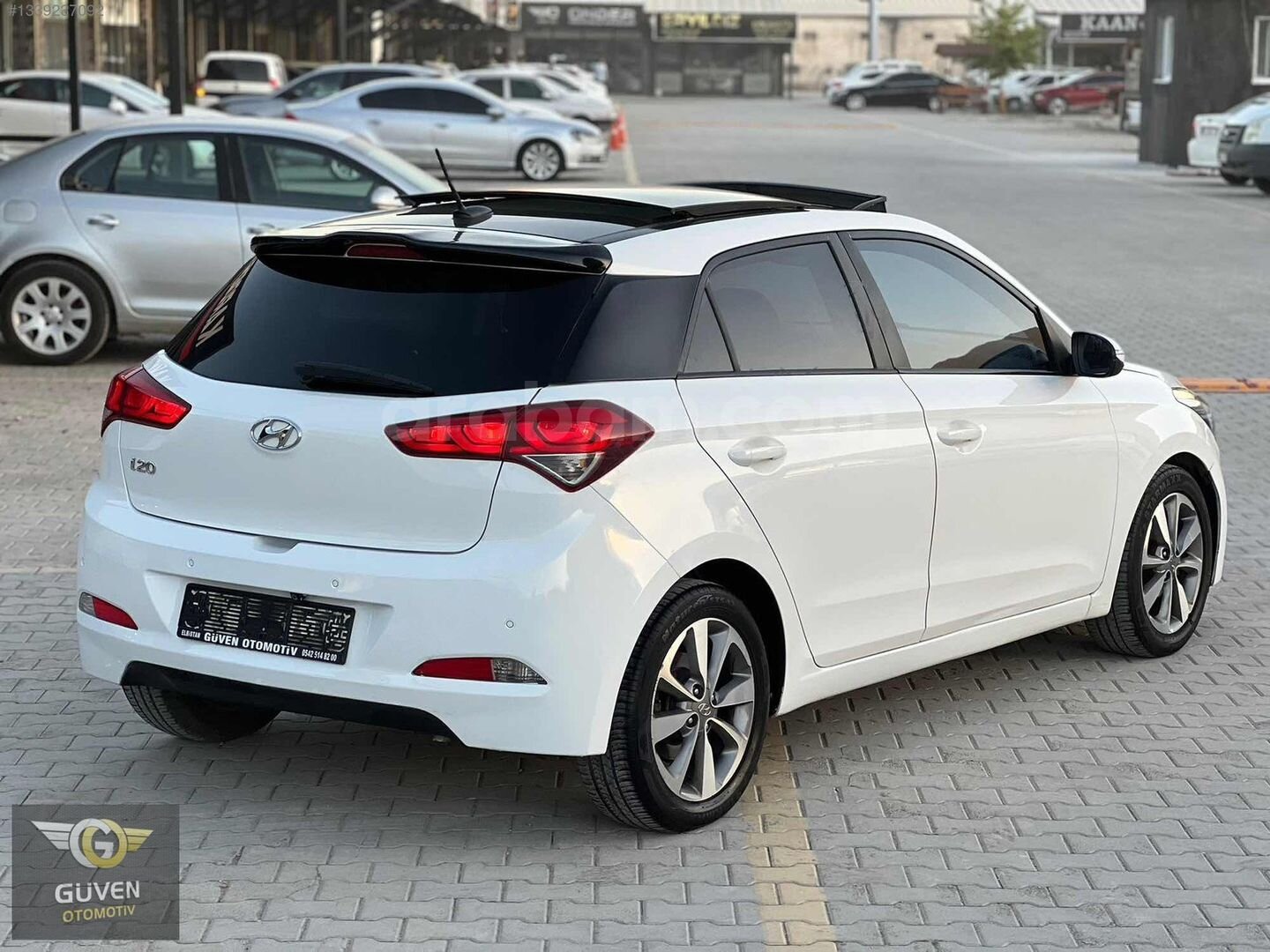Galeriden Hyundai i20 1.4 MPI Style 2014 Model Kahramanmaraş 153.000 km Beyaz 6
