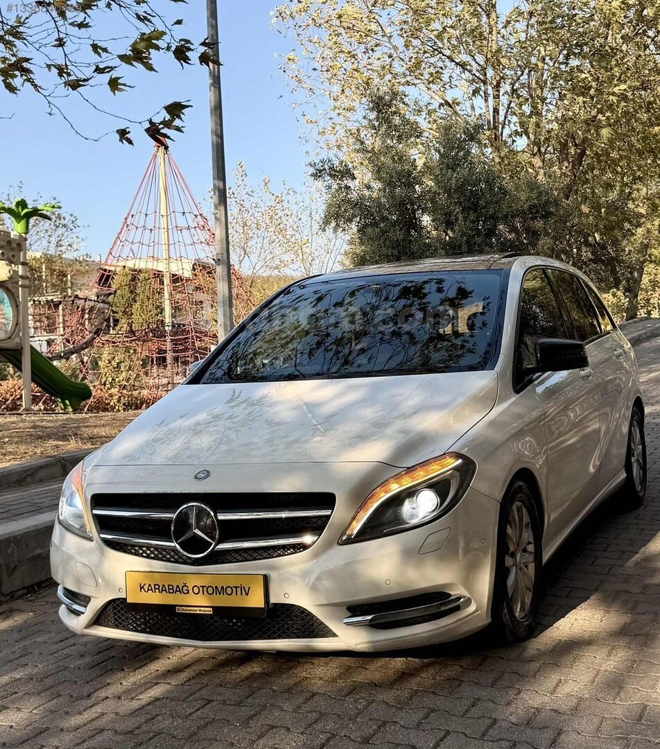 Galeriden Mercedes - Benz B 180 BlueEFFICIENCY Sport 2013 Model İzmir 170.280 km Beyaz 2