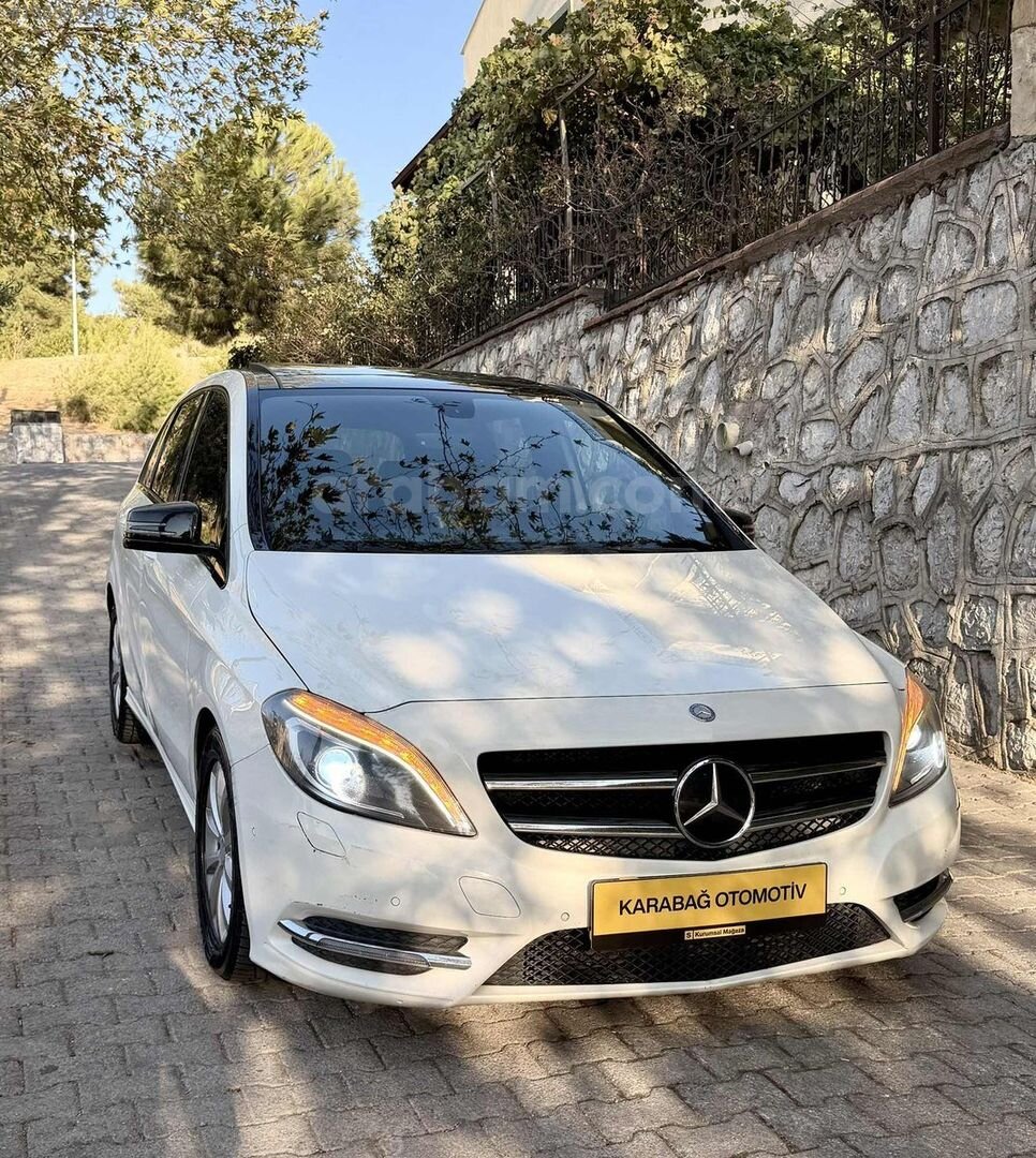Galeriden Mercedes - Benz B 180 BlueEFFICIENCY Sport 2013 Model İzmir 170.280 km Beyaz 5