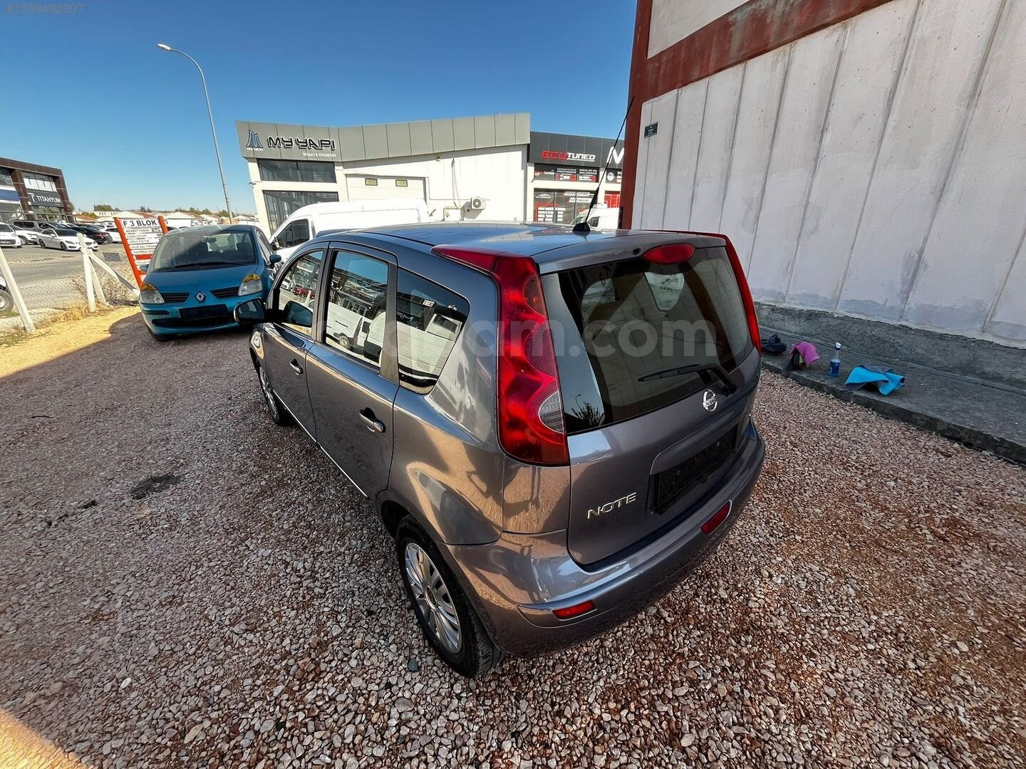 Özgüvendi Motors'dan Nissan Note Mor Fümesi İçi Bej 7