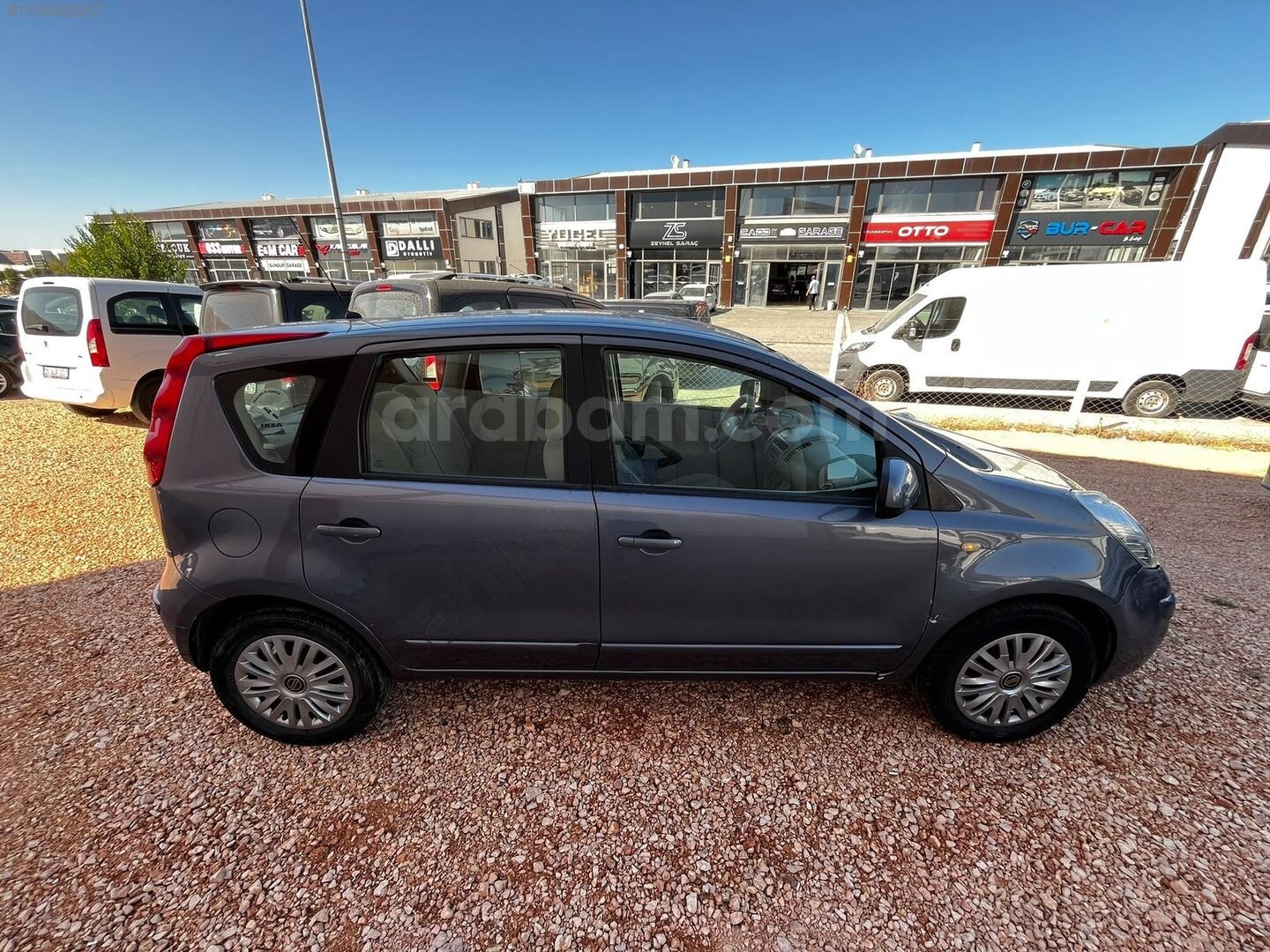 Özgüvendi Motors'dan Nissan Note Mor Fümesi İçi Bej 4