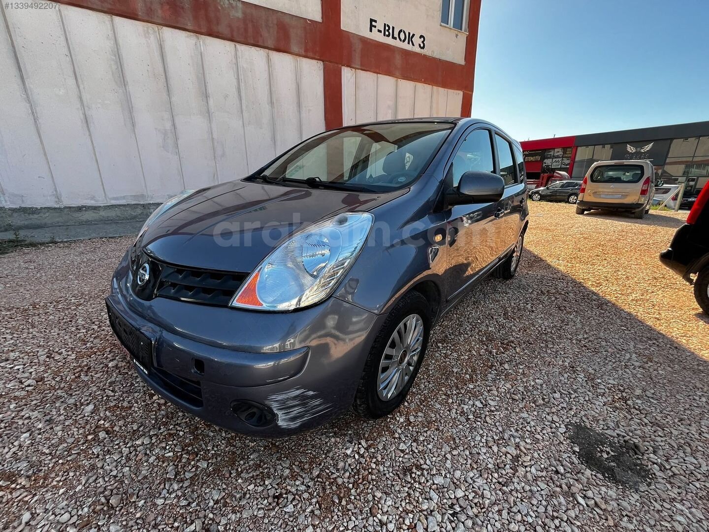 Özgüvendi Motors'dan Nissan Note Mor Fümesi İçi Bej 3