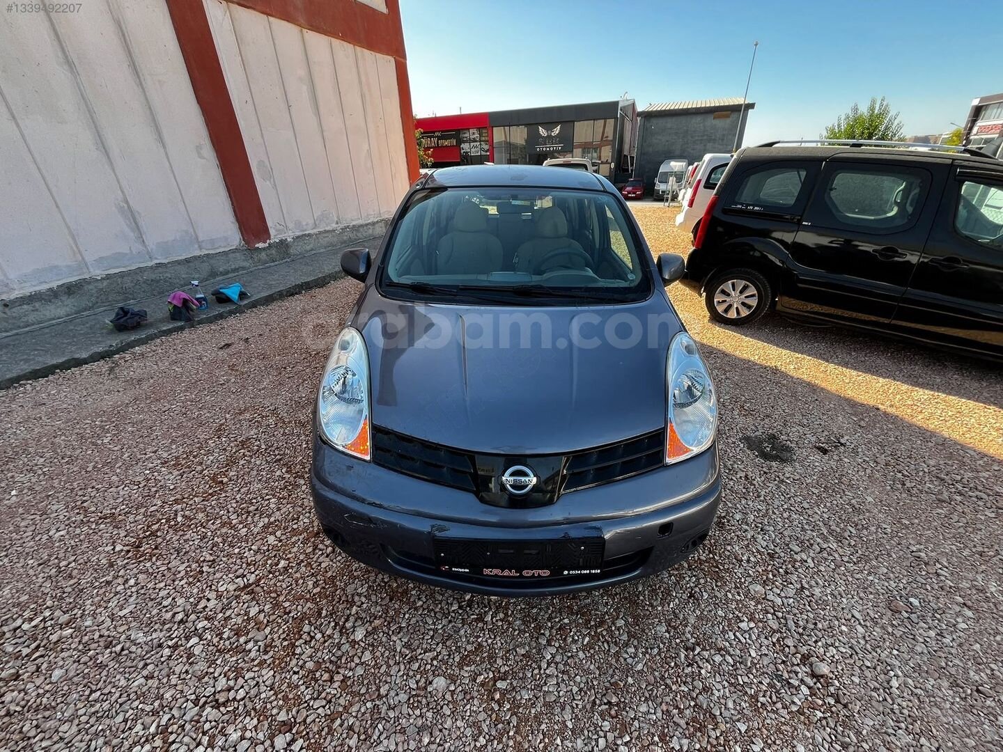 Özgüvendi Motors'dan Nissan Note Mor Fümesi İçi Bej 2