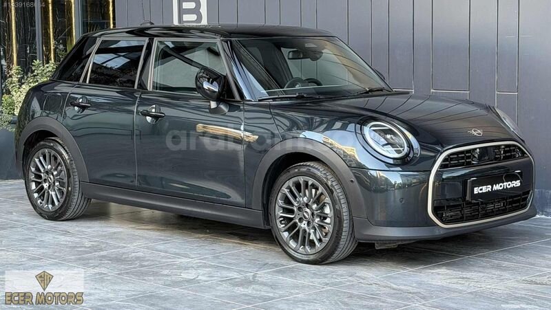 2025 MINI COOPER 1.5 FAVOURED HATASIZ BOYASIZ K.KARTNA 12 TAKSİT
