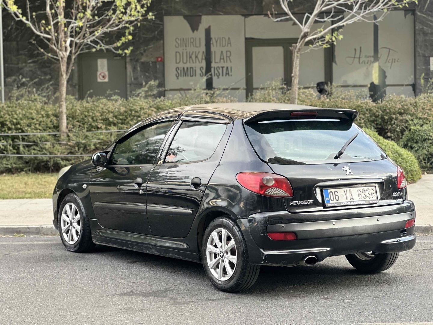 Galeriden Peugeot 206 1.4 HDi Comfort 2010 Model İstanbul 248.000 km Siyah 5