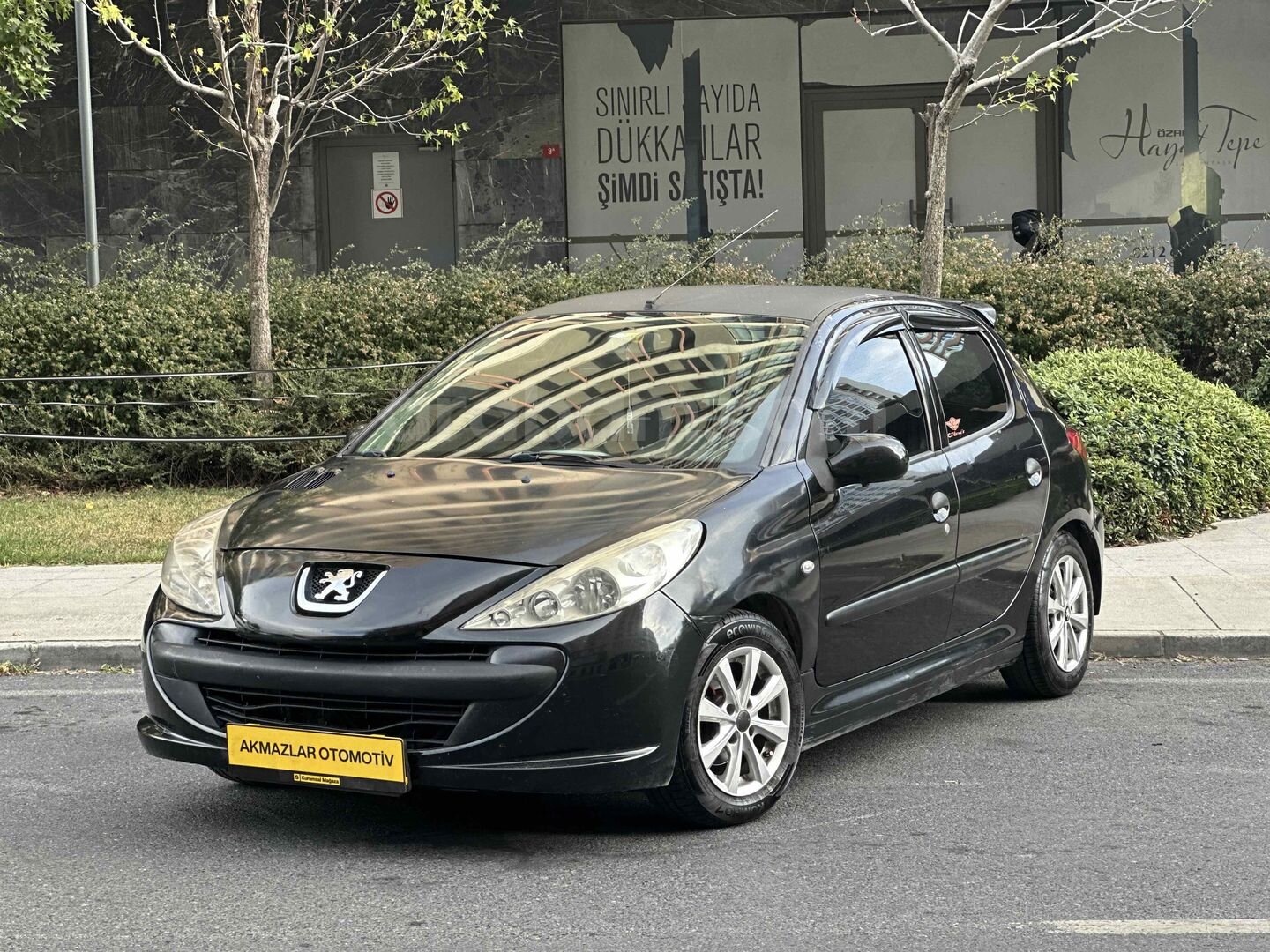 Galeriden Peugeot 206 1.4 HDi Comfort 2010 Model İstanbul 248.000 km Siyah 6