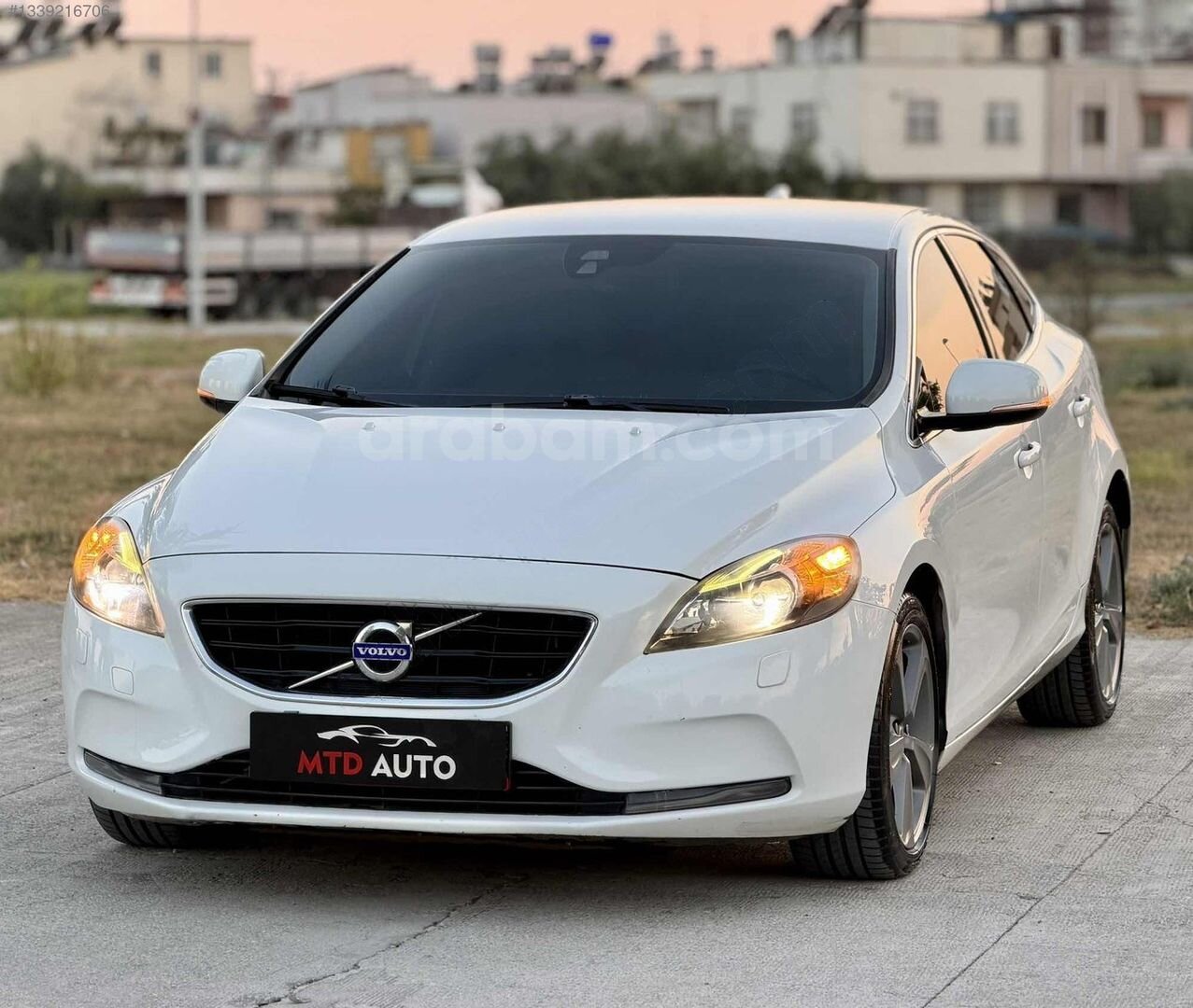 MTD AUTO DAN EMSALSİZ TEMİZLİKTE VOLVO V40 4