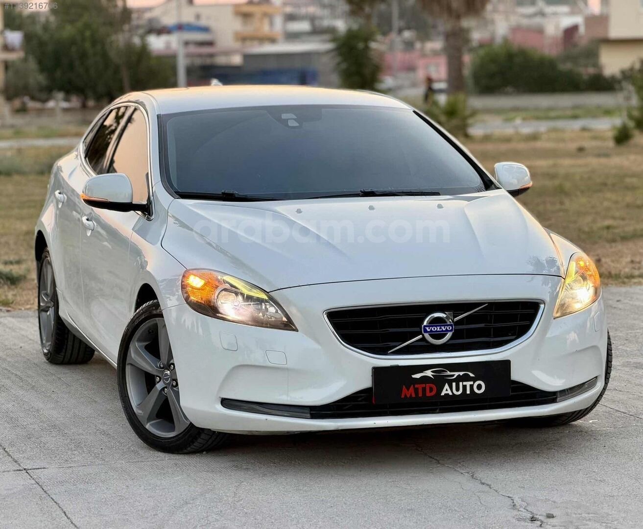 MTD AUTO DAN EMSALSİZ TEMİZLİKTE VOLVO V40 1
