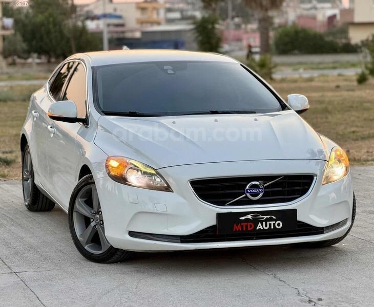 MTD AUTO DAN EMSALSİZ TEMİZLİKTE VOLVO V40