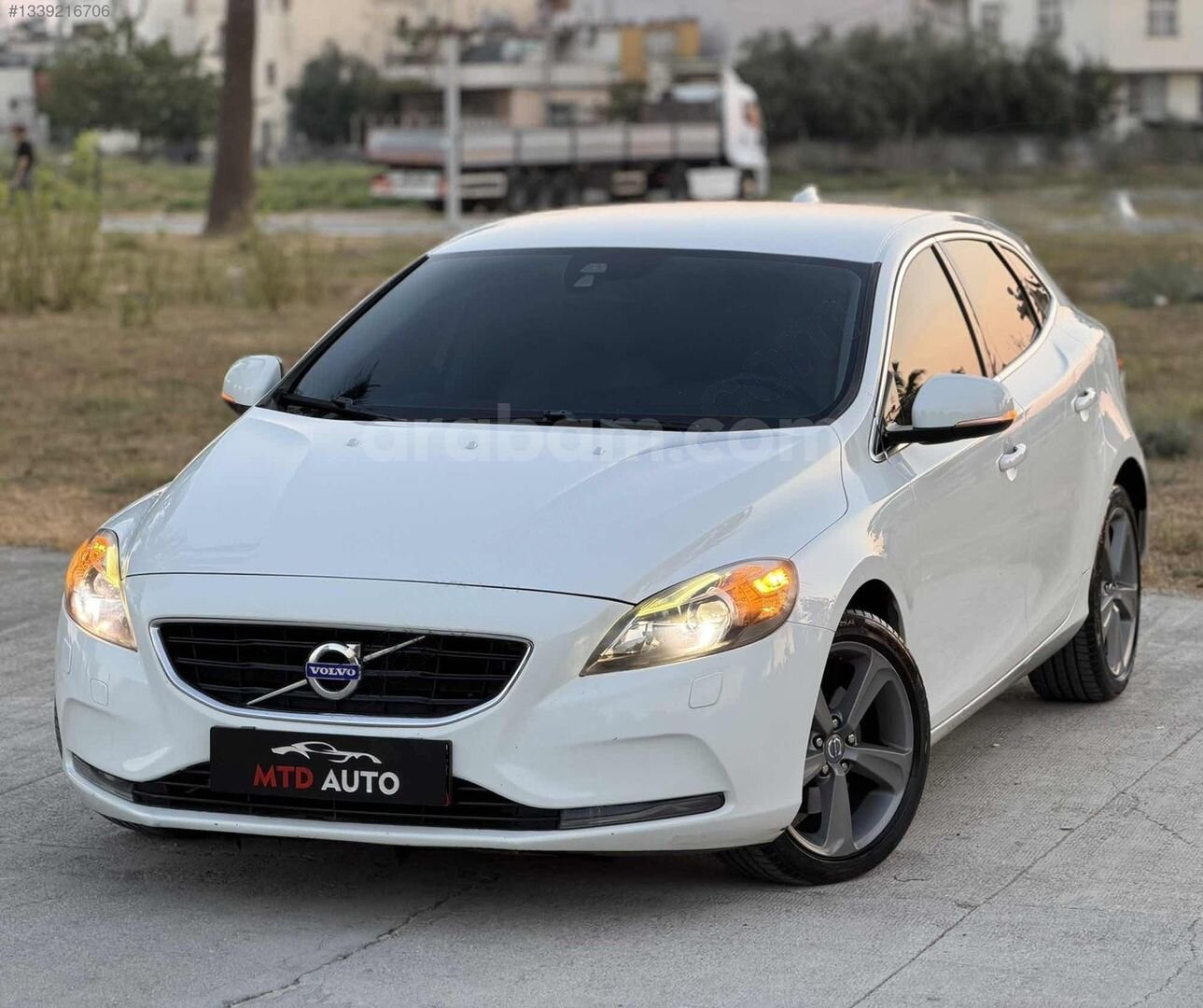 MTD AUTO DAN EMSALSİZ TEMİZLİKTE VOLVO V40 2