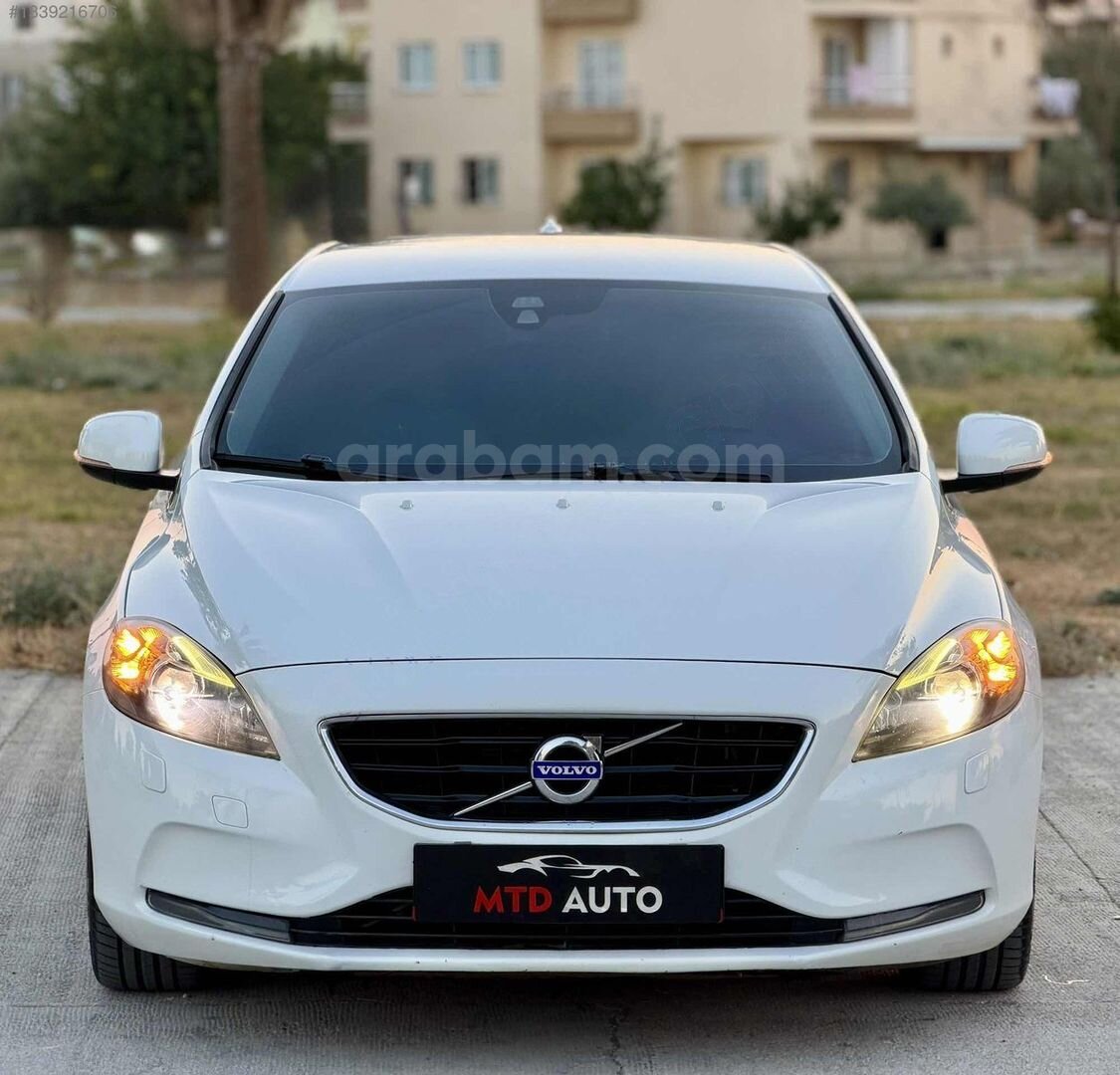 MTD AUTO DAN EMSALSİZ TEMİZLİKTE VOLVO V40 3