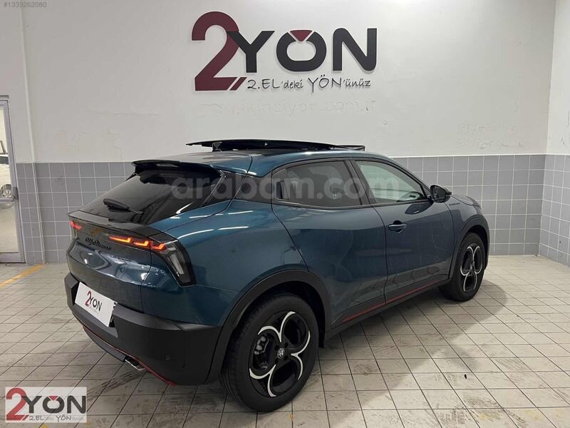 ALFA ROMEO BAYİDEN JUNİOR IBRİDA 1.2 MHEV SPECİALE 6'500 KMDE 5