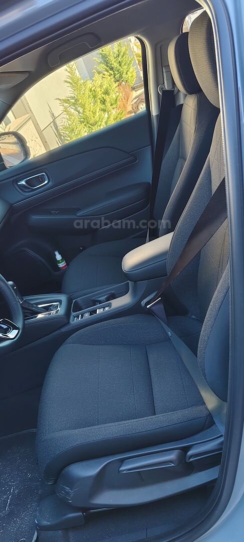 Sahibinden Honda HR-V 1.5 e-HEV Elegance 2025 Model 2