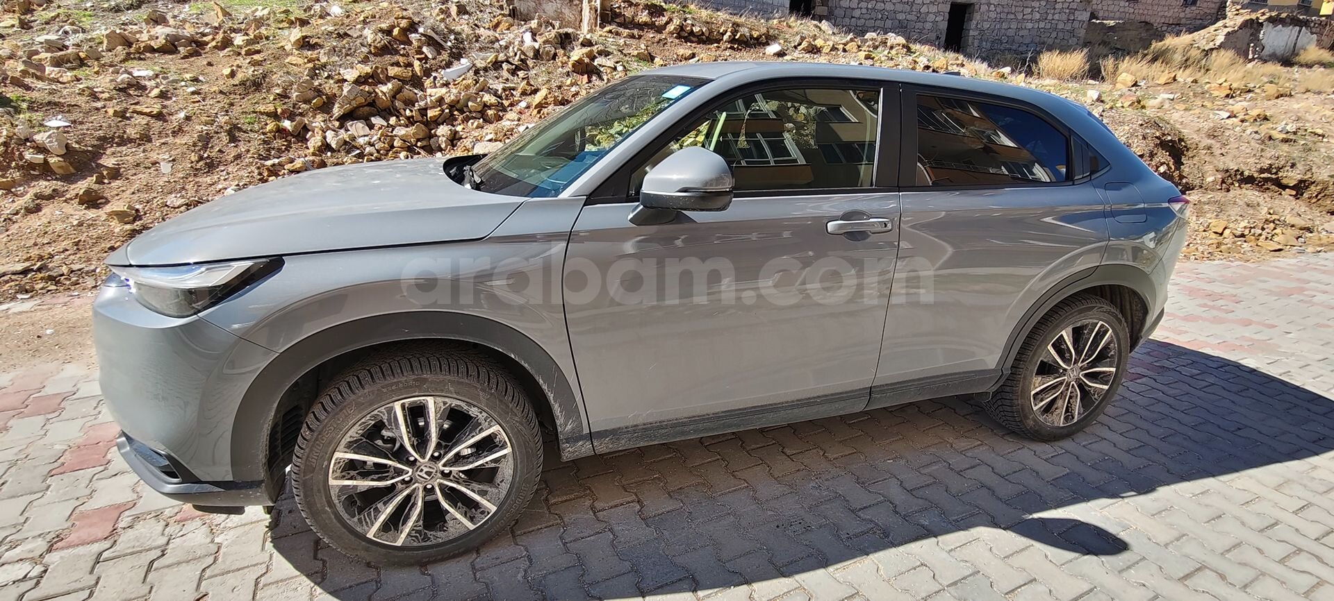 Sahibinden Honda HR-V 1.5 e-HEV Elegance 2025 Model 3
