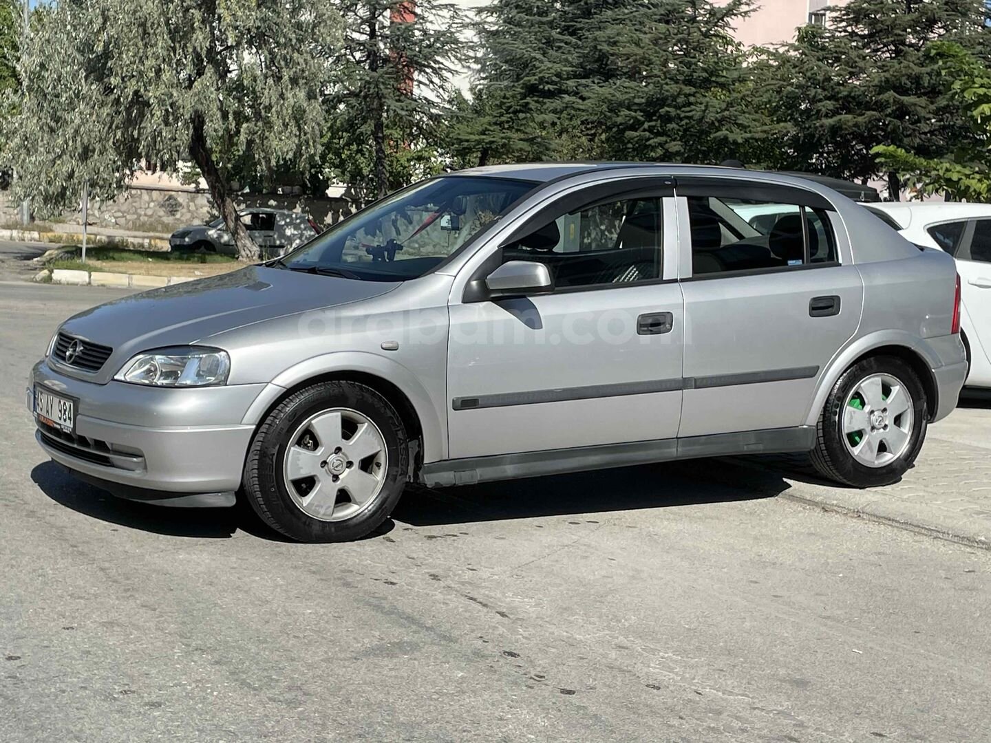 Galeriden Opel Astra 1.6 Elegance 2003 Model Isparta 302.000 km Gri (Gümüş) 5