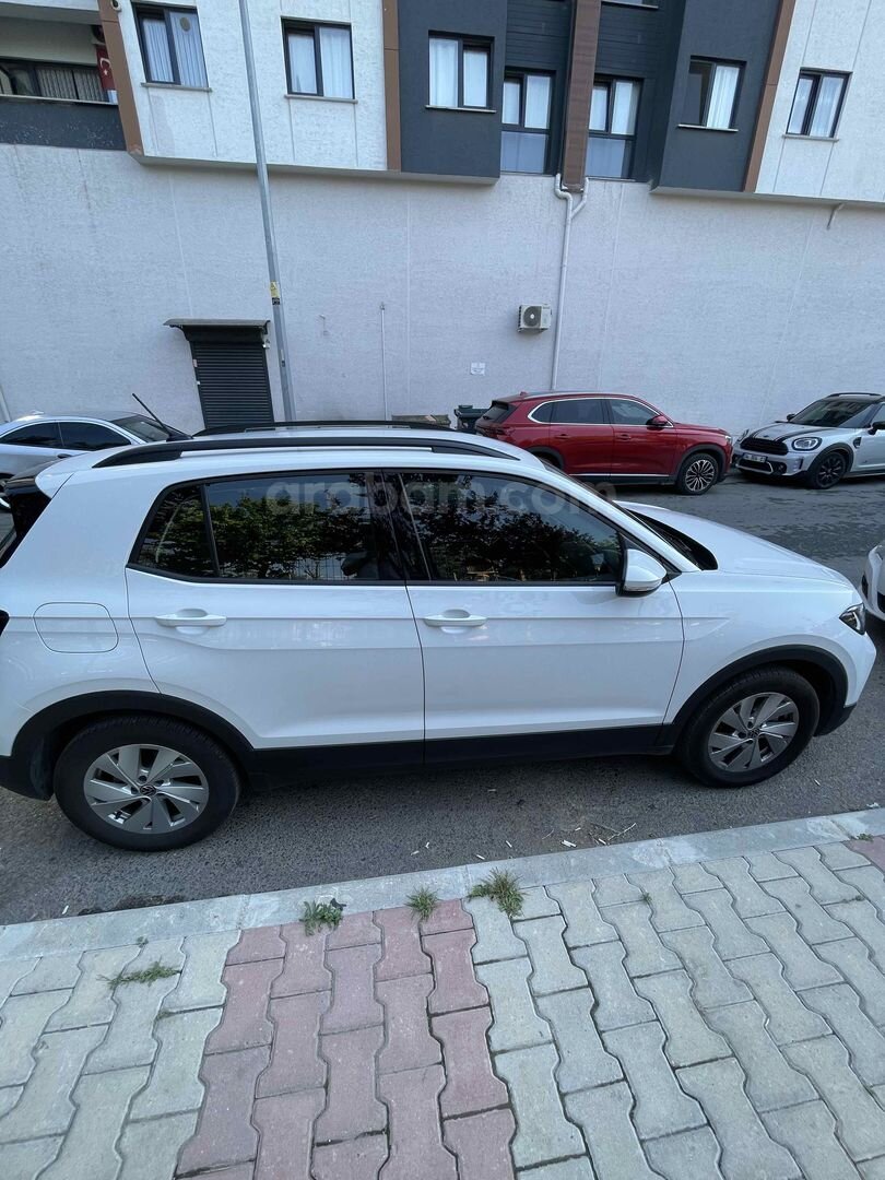 Sahibinden Volkswagen T-Cross 1.0 TSI Life 2025 Model İstanbul 10.300 km Beyaz 4