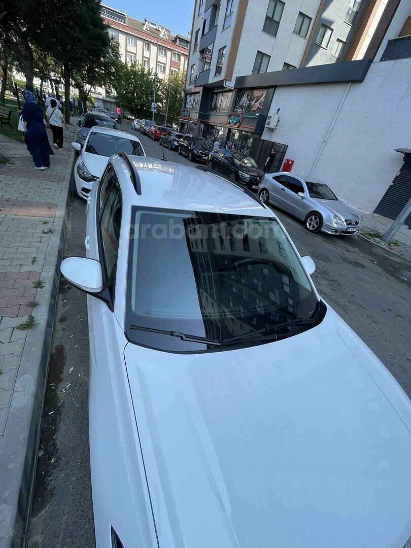 Sahibinden Volkswagen T-Cross 1.0 TSI Life 2025 Model İstanbul 10.300 km Beyaz 3