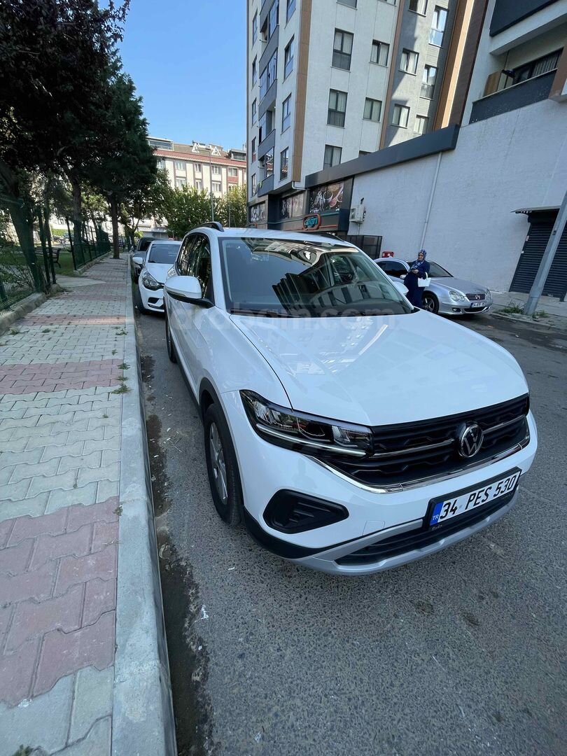 Sahibinden Volkswagen T-Cross 1.0 TSI Life 2025 Model İstanbul 10.300 km Beyaz 1
