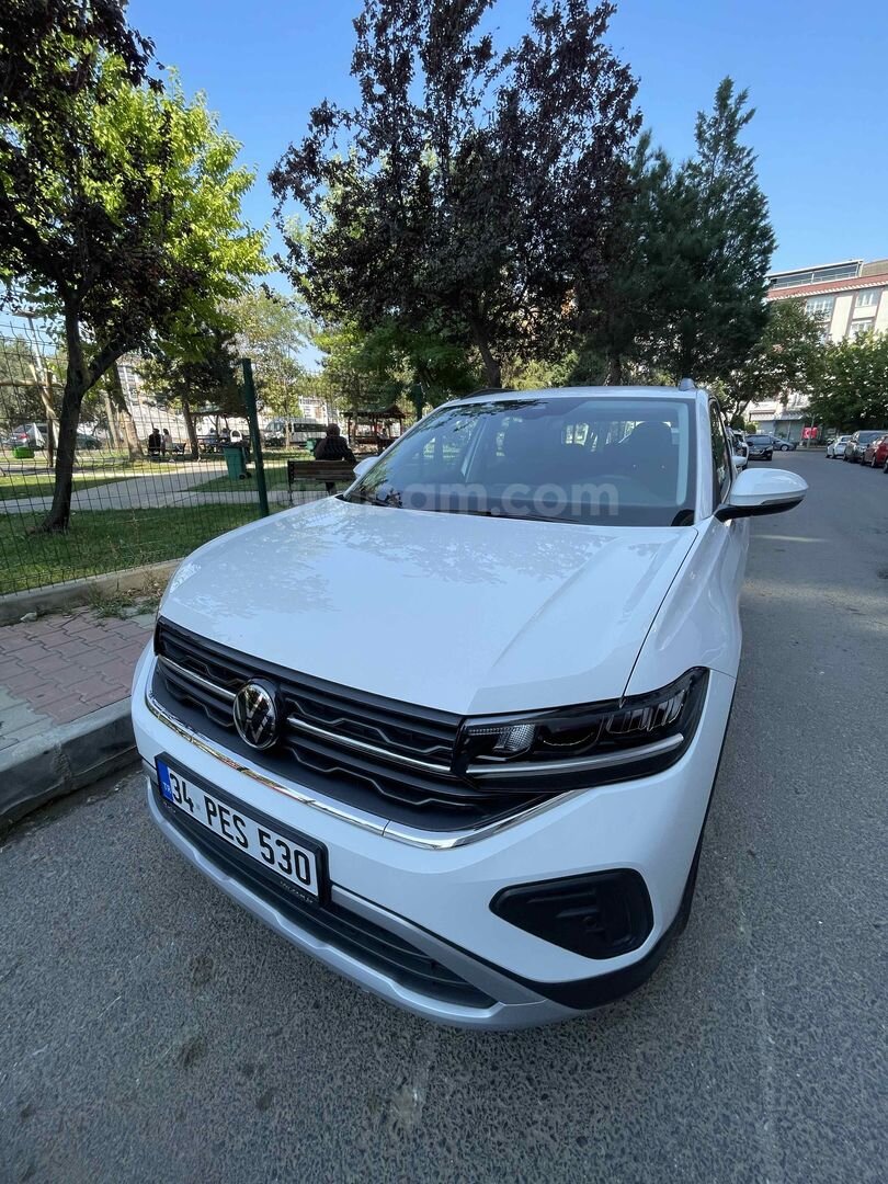 Sahibinden Volkswagen T-Cross 1.0 TSI Life 2025 Model İstanbul 10.300 km Beyaz 2