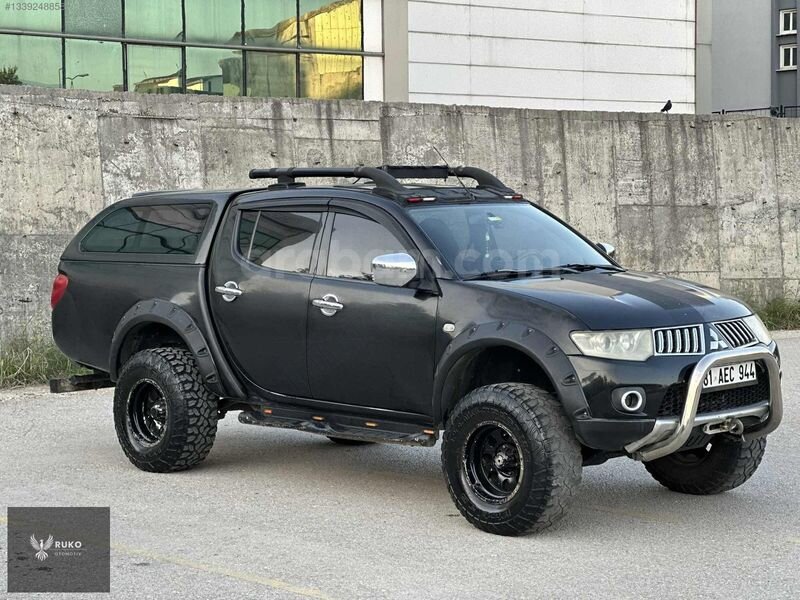 RUKO'DAN 2011 L200 4X4 ARKA VE ORTA KİLİTLİ SIFIR MOTOR