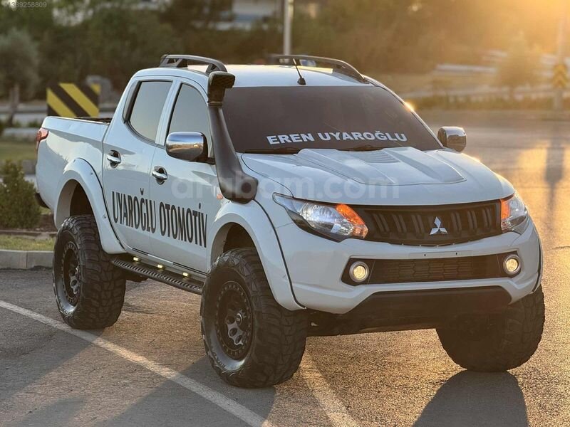 UYAROĞLU'NDAN 2015 L200 STORM 225.000 KM 6 İLERİ 4X4 1