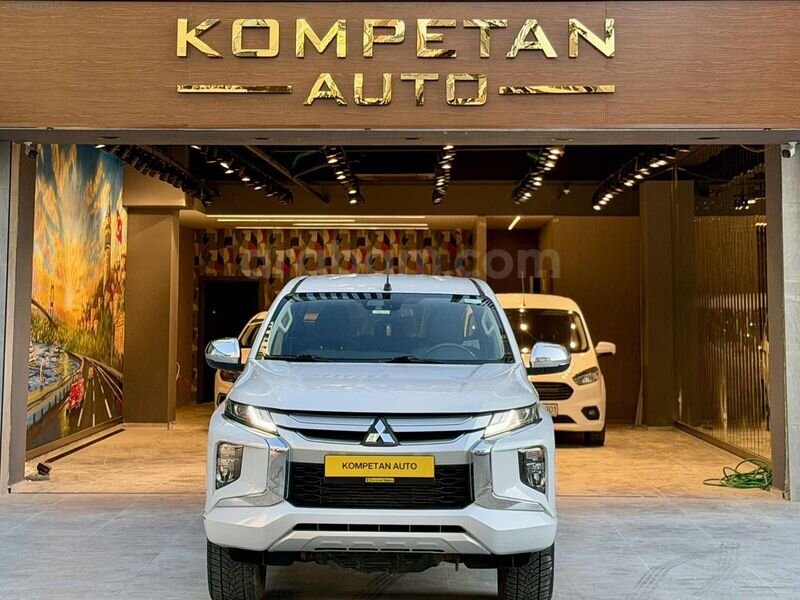 L200 2-2 DI-D 4X4 BLİZZARD BOYASIZ DÜŞÜK KM BAKIMLI KARTA TAKSİT