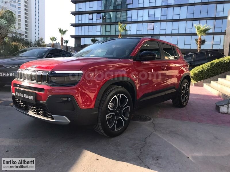 ENRİKO ALİBERTİ'den Jeep Avenger 1.2 Mhev Summit 4x2