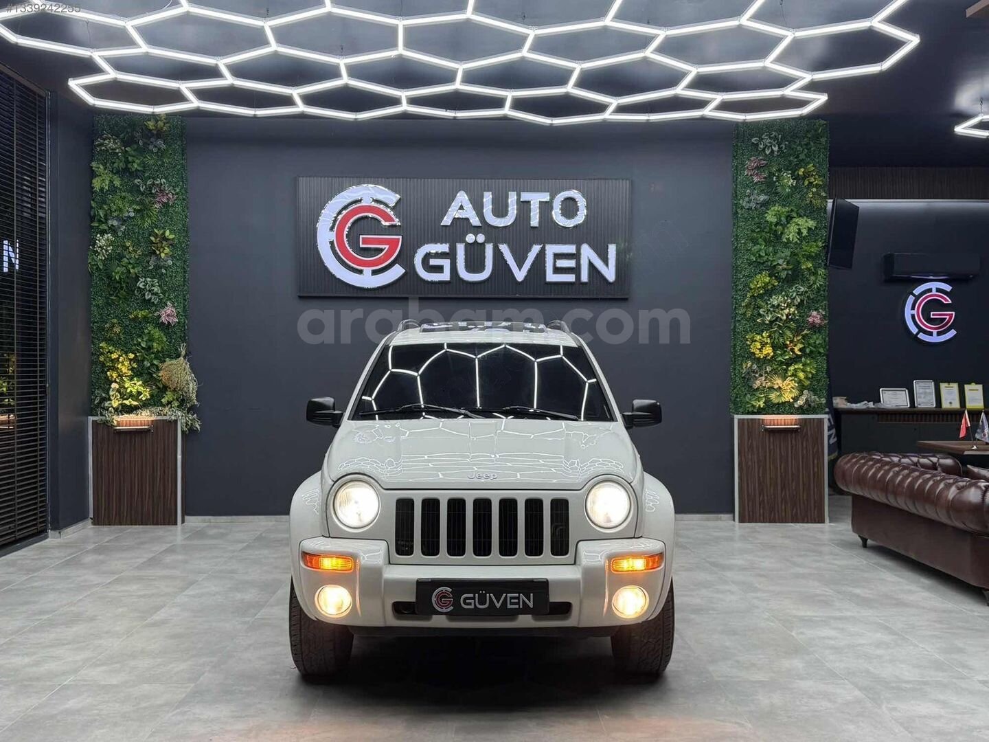 AUTO GÜVEN'DEN 2005 JEEP CHEROKKE 3.7 LİMİTED 237'KM HATASIZ 4