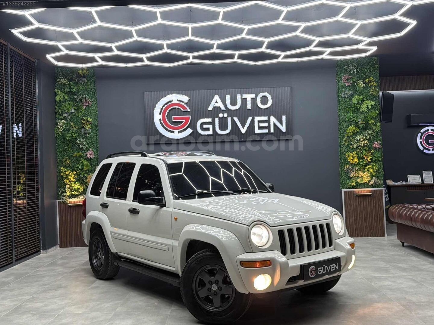 AUTO GÜVEN'DEN 2005 JEEP CHEROKKE 3.7 LİMİTED 237'KM HATASIZ 7