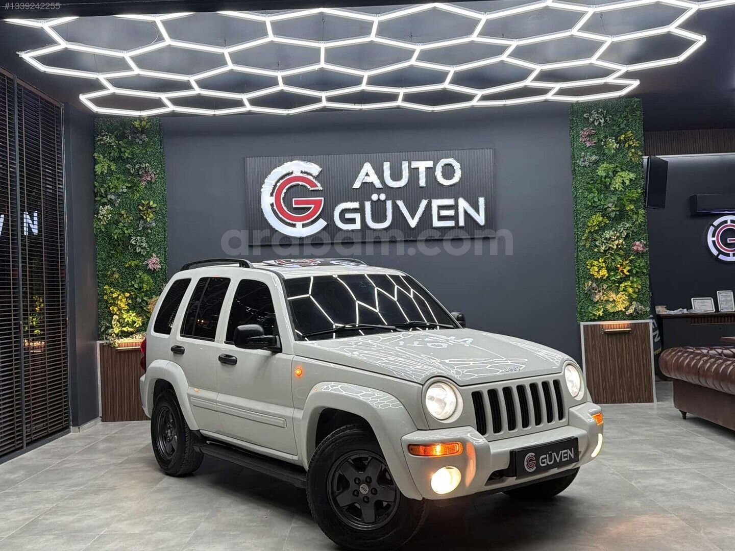 AUTO GÜVEN'DEN 2005 JEEP CHEROKKE 3.7 LİMİTED 237'KM HATASIZ 1