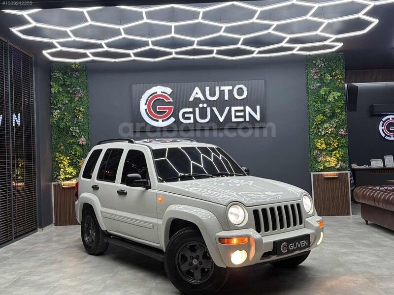 AUTO GÜVEN'DEN 2005 JEEP CHEROKKE 3.7 LİMİTED 237'KM HATASIZ