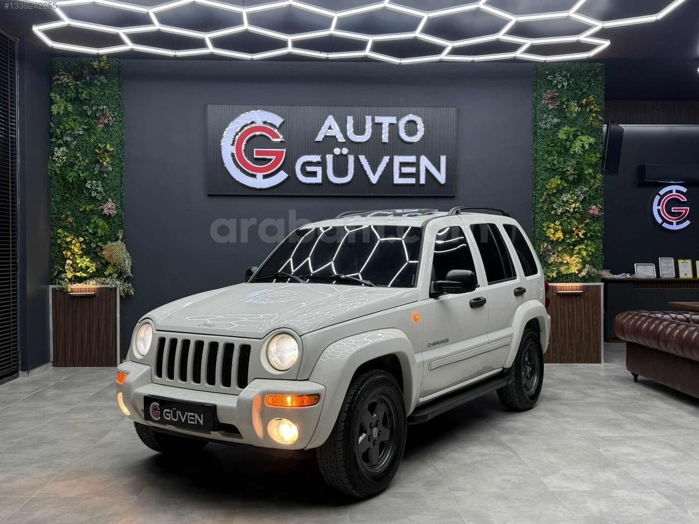 AUTO GÜVEN'DEN 2005 JEEP CHEROKKE 3.7 LİMİTED 237'KM HATASIZ 6