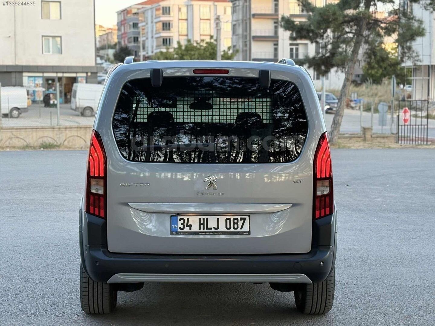 Galeriden Peugeot Rifter 1.5 BlueHDI GT 2023 Model Kırşehir 5.250 km Gri 7