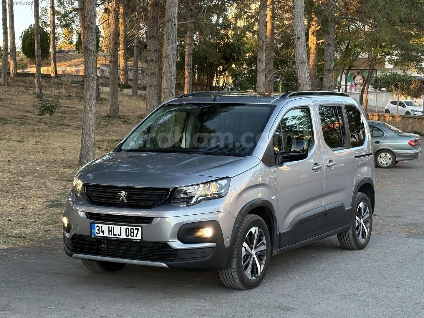 Galeriden Peugeot Rifter 1.5 BlueHDI GT 2023 Model Kırşehir 5.250 km Gri 2