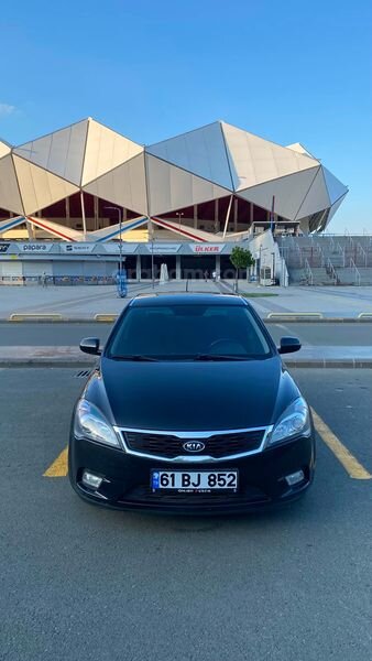 Sahibinden Kia Ceed 1.6 CRDi Motion 2012 Model
