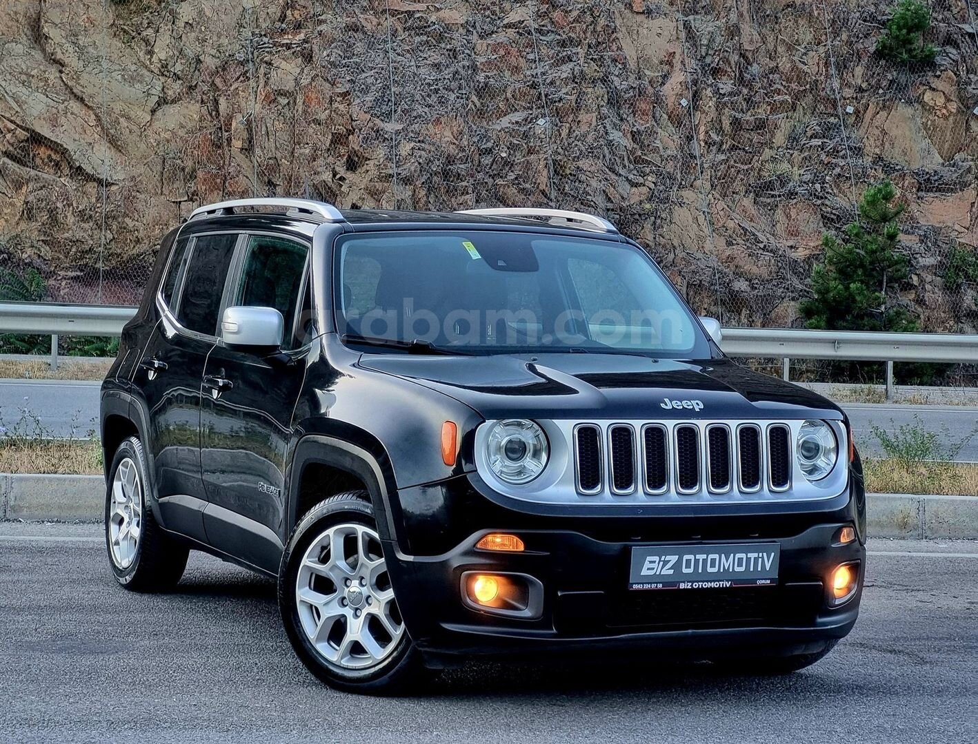 Galeriden Jeep Renegade 1.6 MultiJet Limited 2015 Model Çorum 196.500 km Siyah 5
